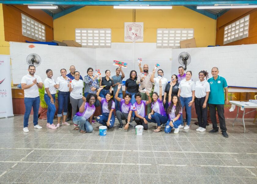 Representatives of the Proman Foundation, The National Training Agency in Trinidad and Tobago and young people as well as Achieve advisers from Brazil Secondary School